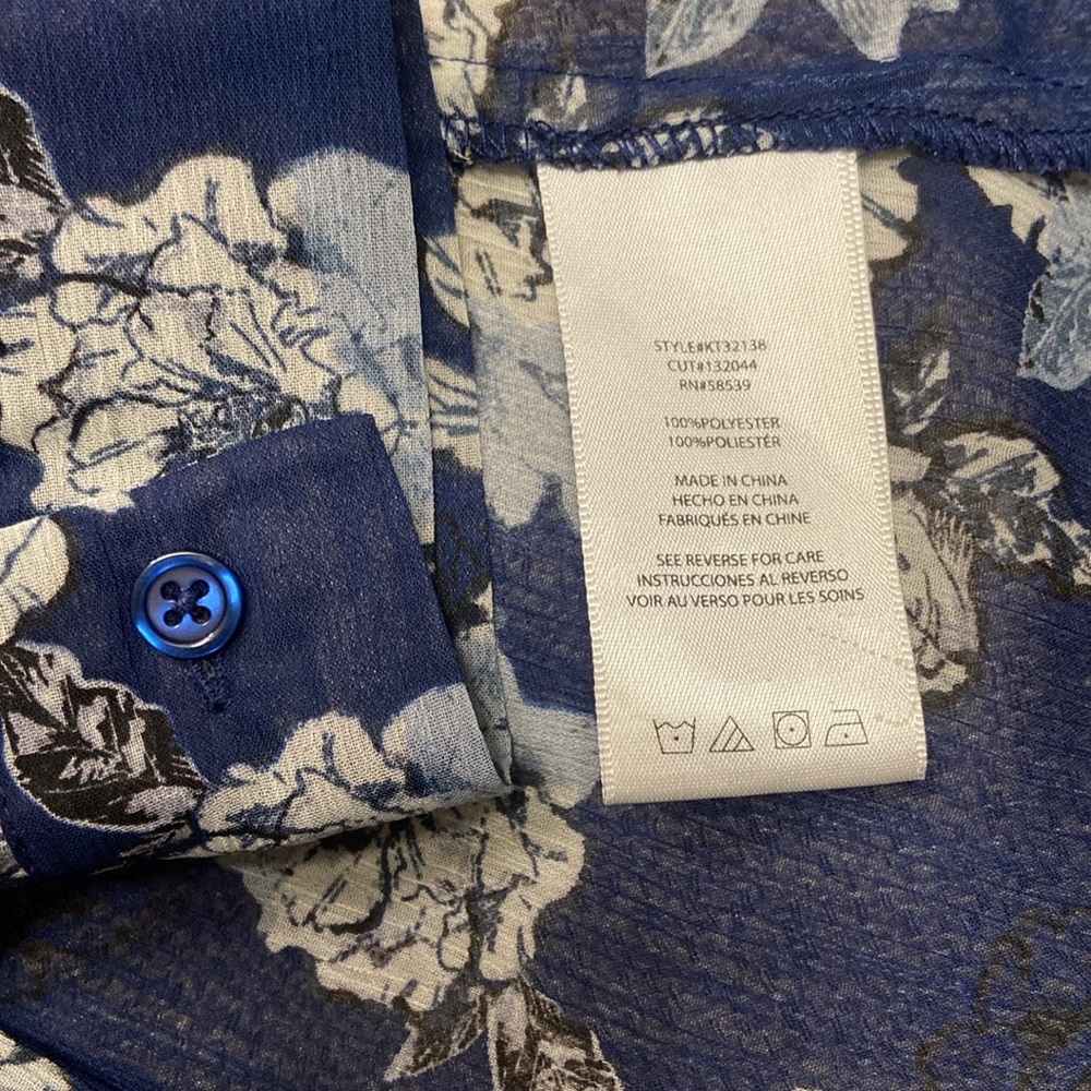 Navy blue floral print semi-sheer blouse by KUT in size S. Gently cared for. - Picture 7 of 7
